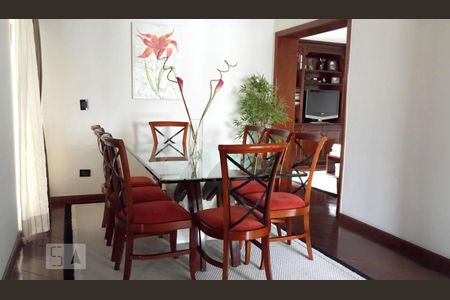 Apartamento à venda com 254m², 4 quartos e 4 vagasSala