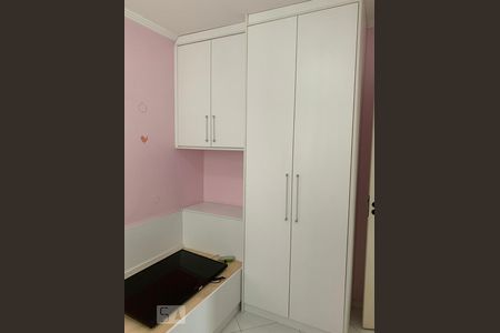 Quarto 1 de apartamento para alugar com 2 quartos, 57m² em Vila Pierina, São Paulo