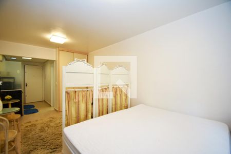 Quarto de casa para alugar com 1 quarto, 27m² em Cerqueira César, São Paulo