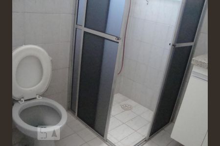Banheiro de apartamento para alugar com 1 quarto, 47m² em Centro, Campinas