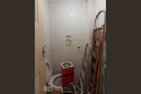 Apartamento para alugar com 75m², 2 quartos e 1 vagaBanheiro de Serviço