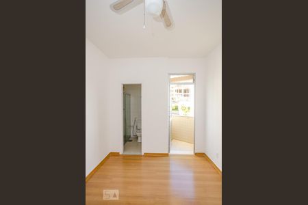 Apartamento à venda com 90m², 3 quartos e 2 vagasSuíte