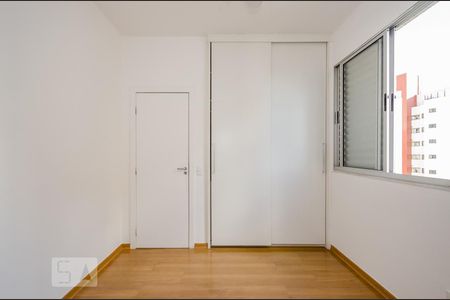 Apartamento à venda com 90m², 3 quartos e 2 vagasQuarto 2
