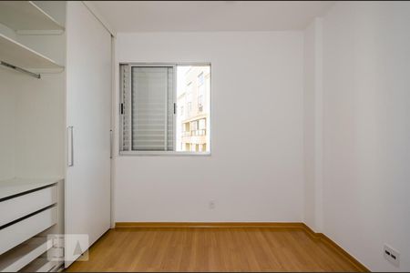 Apartamento à venda com 90m², 3 quartos e 2 vagasQuarto 2