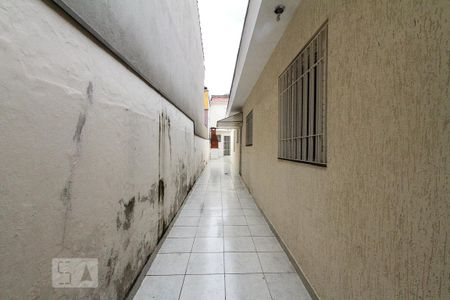 Casa à venda com 170m², 3 quartos e 3 vagasCorredor externo