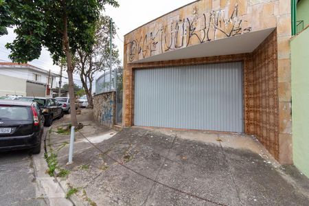 Casa à venda com 260m², 3 quartos e 2 vagas Casa à venda com 260m², 3 quartos e 2 vagasFachada