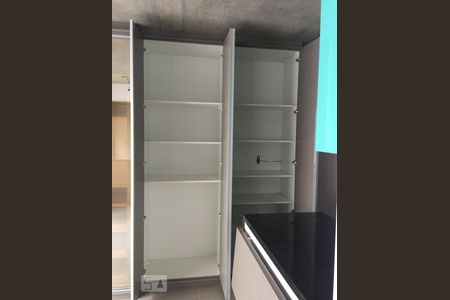 Cozinha de kitnet/studio à venda com 1 quarto, 30m² em República, São Paulo