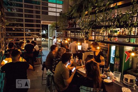 Studio à venda com 30m², 1 quarto e sem vaga Studio à venda com 30m², 1 quarto e sem vagaBar