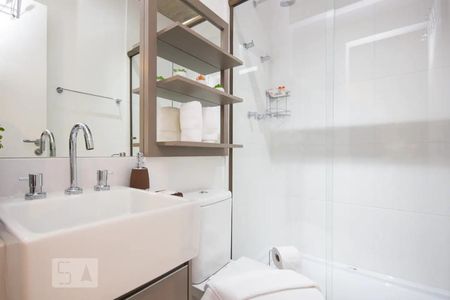 Studio à venda com 30m², 1 quarto e sem vaga Studio à venda com 30m², 1 quarto e sem vagaBanheiro