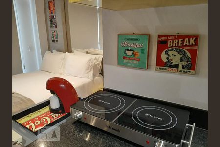 Cozinha - Cooktop de kitnet/studio para alugar com 1 quarto, 30m² em República, São Paulo