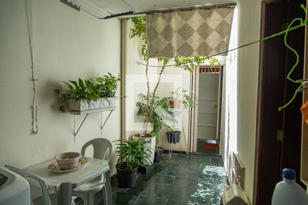 Casa à venda com 100m², 2 quartos e 2 vagasÁrea de Serviço