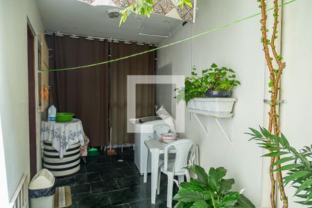 Casa à venda com 100m², 2 quartos e 2 vagasÁrea de Serviço