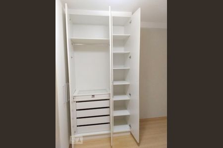 Detalhe do Quarto 01 de apartamento para alugar com 2 quartos, 55m² em Jardim Paulistano, Campinas