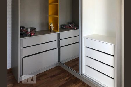 Apartamento à venda com 91m², 2 quartos e 2 vagasQuarto 1 Armário
