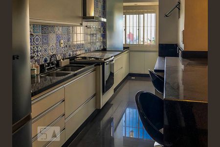 Apartamento à venda com 91m², 2 quartos e 2 vagasCozinha - Armários