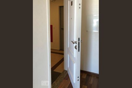 Apartamento à venda com 91m², 2 quartos e 2 vagasPorta de Serviço