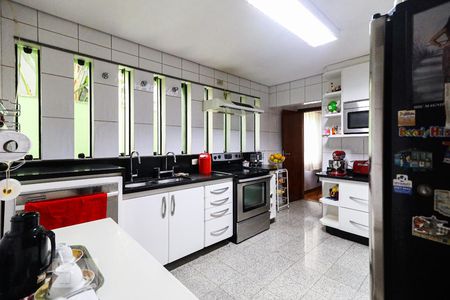 Casa à venda com 350m², 4 quartos e 5 vagasCozinha