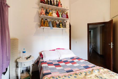 Casa à venda com 350m², 4 quartos e 5 vagasSuíte 1