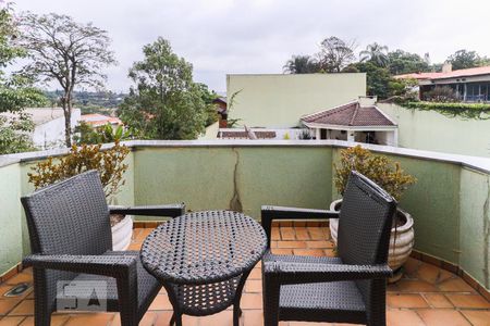 Casa à venda com 350m², 4 quartos e 5 vagasVaranda Suíte 2