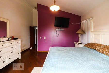 Casa à venda com 350m², 4 quartos e 5 vagasSuíte 2