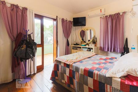 Casa à venda com 350m², 4 quartos e 5 vagasSuíte 1