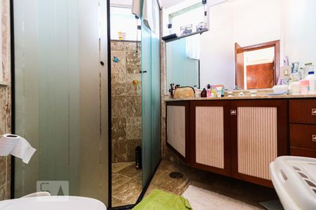 Casa à venda com 350m², 4 quartos e 5 vagasSuíte 1