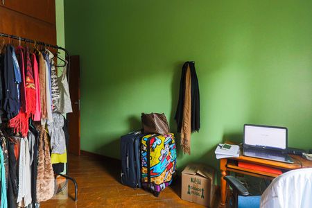 Casa à venda com 350m², 4 quartos e 5 vagasQuarto 2