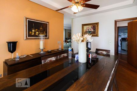 Casa à venda com 350m², 4 quartos e 5 vagasSala de jantar