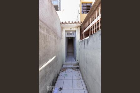 Casa para alugar com 100m², 2 quartos e sem vaga Casa para alugar com 100m², 2 quartos e sem vagaFachada