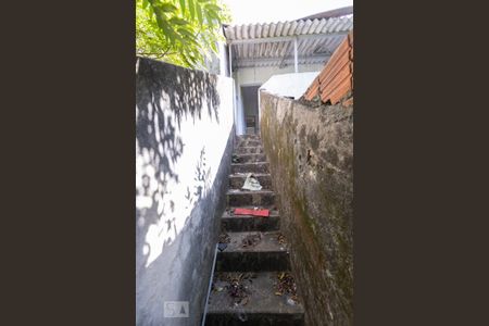 Casa para alugar com 100m², 2 quartos e sem vaga Casa para alugar com 100m², 2 quartos e sem vagaEscada Jardim