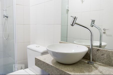 Banheiro de apartamento para alugar com 1 quarto, 37m² em Bela Vista, São Paulo