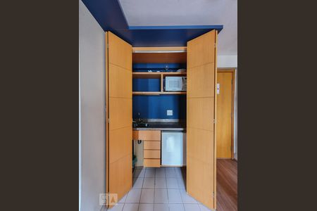 Cozinha de kitnet/studio à venda com 1 quarto, 35m² em Jardim Paulista, São Paulo