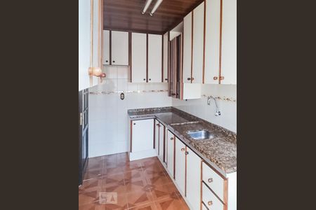 Cozinha de apartamento para alugar com 1 quarto, 42m² em Nonoai, Porto Alegre