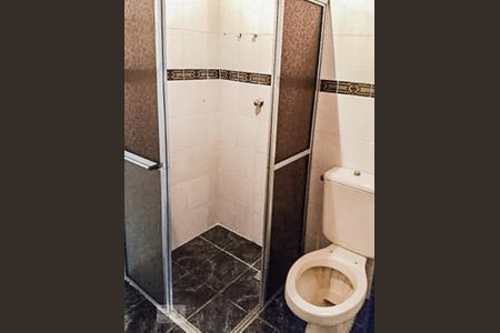 banheiro de apartamento para alugar com 1 quarto, 42m² em Nonoai, Porto Alegre
