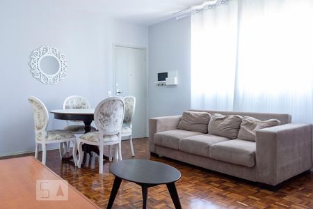 Sala de apartamento para alugar com 3 quartos, 75m² em Aclimação, São Paulo