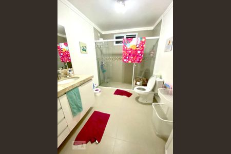 Apartamento à venda com 230m², 3 quartos e 2 vagasBanheiro