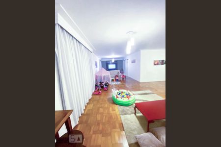 Apartamento à venda com 230m², 3 quartos e 2 vagasSala
