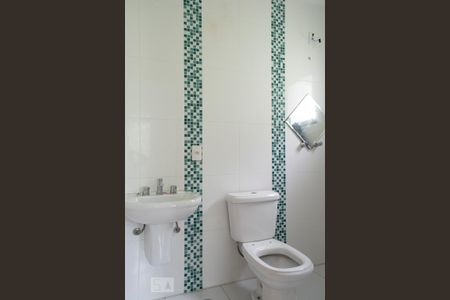 Casa para alugar com 184m², 3 quartos e 4 vagas Casa para alugar com 184m², 3 quartos e 4 vagasBANHEIRO QUARTO 1