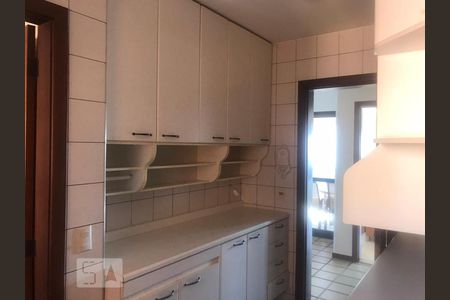 Apartamento à venda com 205m², 3 quartos e 4 vagas Apartamento à venda com 205m², 3 quartos e 4 vagasCozinha