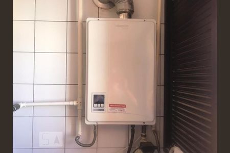 Apartamento à venda com 205m², 3 quartos e 4 vagas Apartamento à venda com 205m², 3 quartos e 4 vagasAquecedor