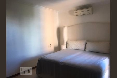 Apartamento à venda com 205m², 3 quartos e 4 vagas Apartamento à venda com 205m², 3 quartos e 4 vagasQuarto