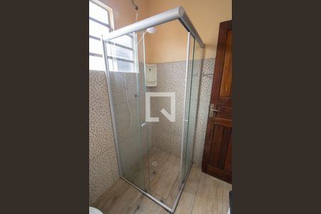 Casa à venda com 180m², 5 quartos e 2 vagas Casa à venda com 180m², 5 quartos e 2 vagasBanheiro