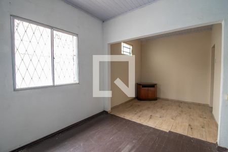 Sala de casa à venda com 5 quartos, 180m² em Sarandi, Porto Alegre