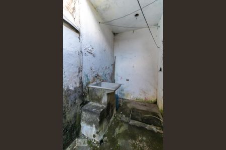 Área de Serviço de casa para alugar com 1 quarto, 192m² em Vila Carmosina, São Paulo