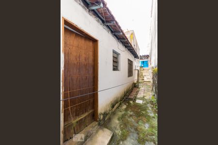 Corredor de casa para alugar com 1 quarto, 192m² em Vila Carmosina, São Paulo