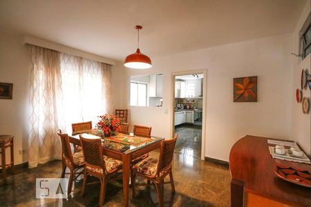 Casa à venda com 4 quartos, 400m² em Ipiranga, São Paulo