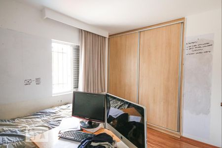 Casa à venda com 4 quartos, 400m² em Ipiranga, São Paulo