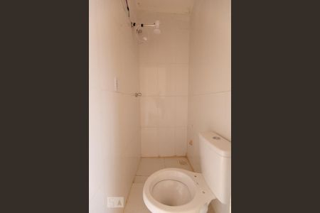 Banheiro de kitnet/studio para alugar com 1 quarto, 30m² em Vila Esperança, São Paulo