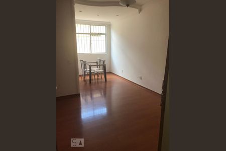 Apartamento para alugar com 73m², 2 quartos e 1 vagaSala