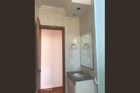 Banheiro de apartamento para alugar com 2 quartos, 73m² em Ipiranga, Belo Horizonte